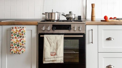 Kitchen Towels & Aprons